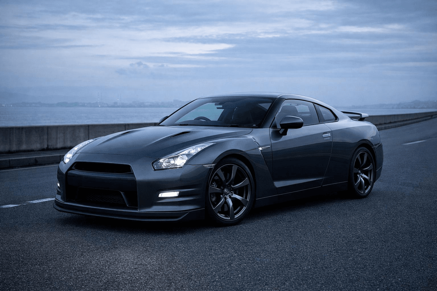 NISSAN GT-R (R35) early