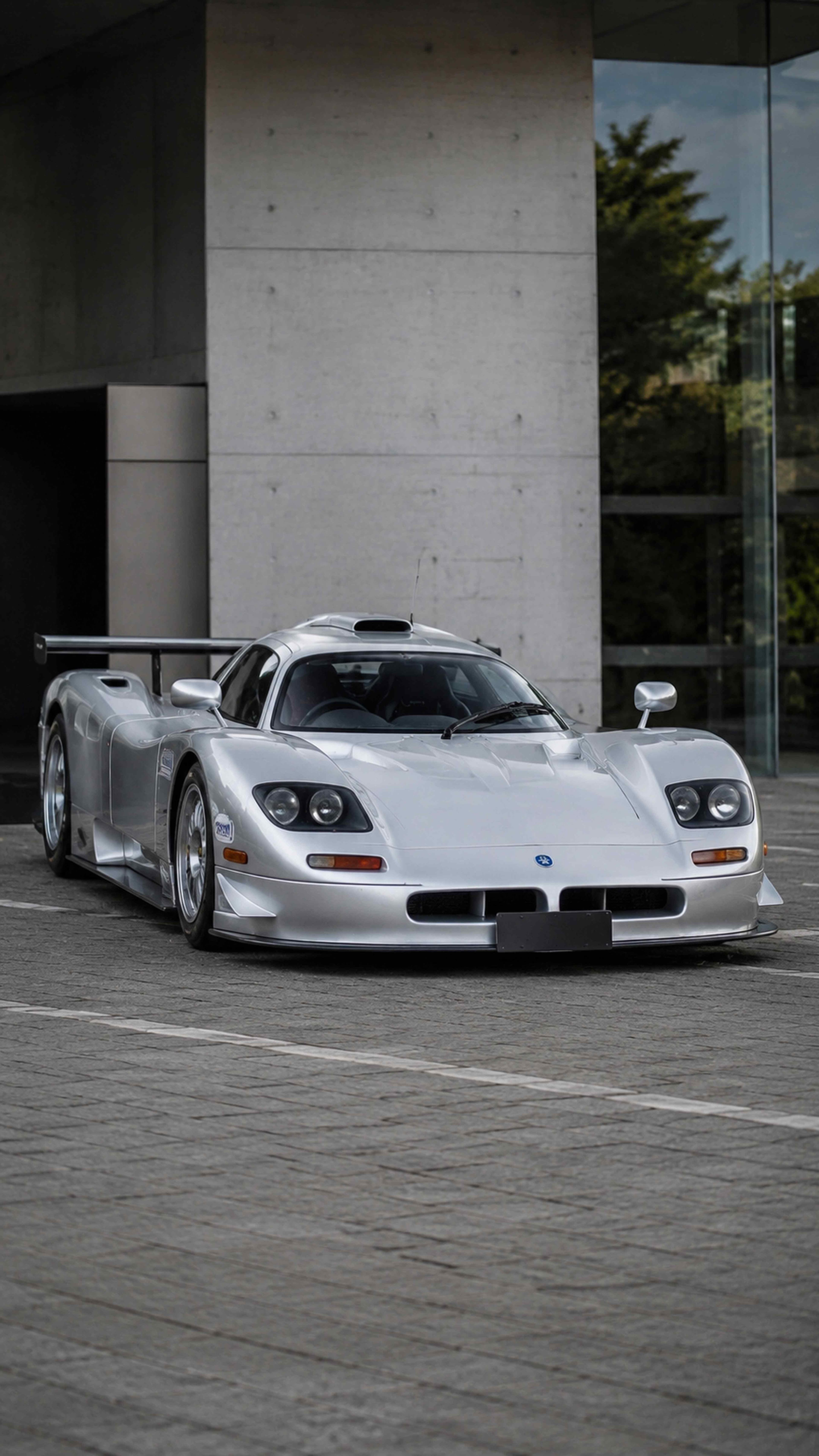 NISSAN R390 GT1 Road Car